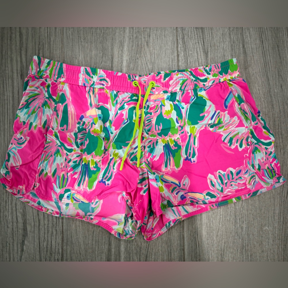 Lilly Pulitzer Runaround Shorts, Toucan Can, Medium.